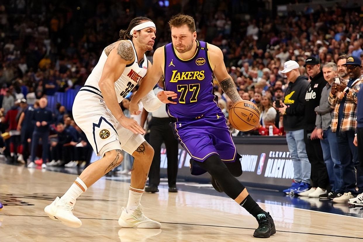 东契奇回归赛场，精彩发挥首场状态亮眼，塞尔维亚队观众沸腾！