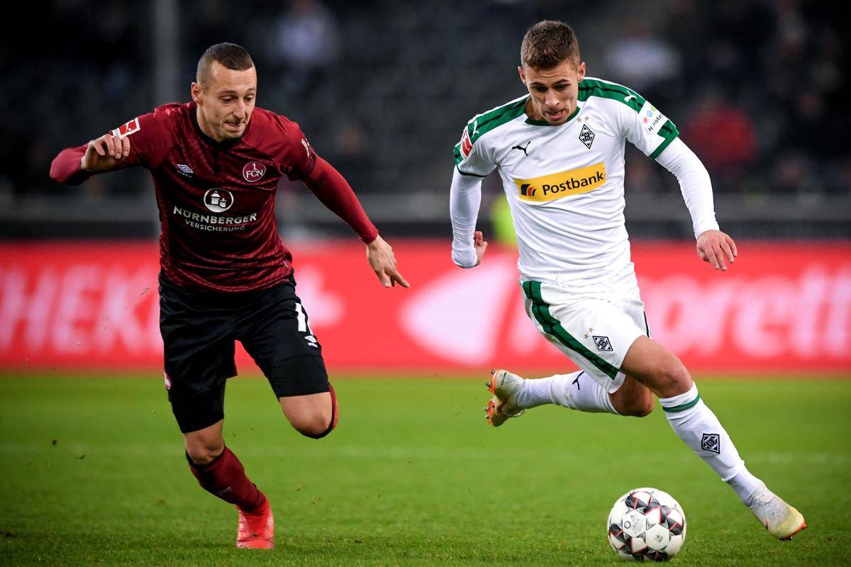 关于蒂姆巅峰对决，Uzi与50激战阿森纳分钟，出色防守胜负难料！的信息